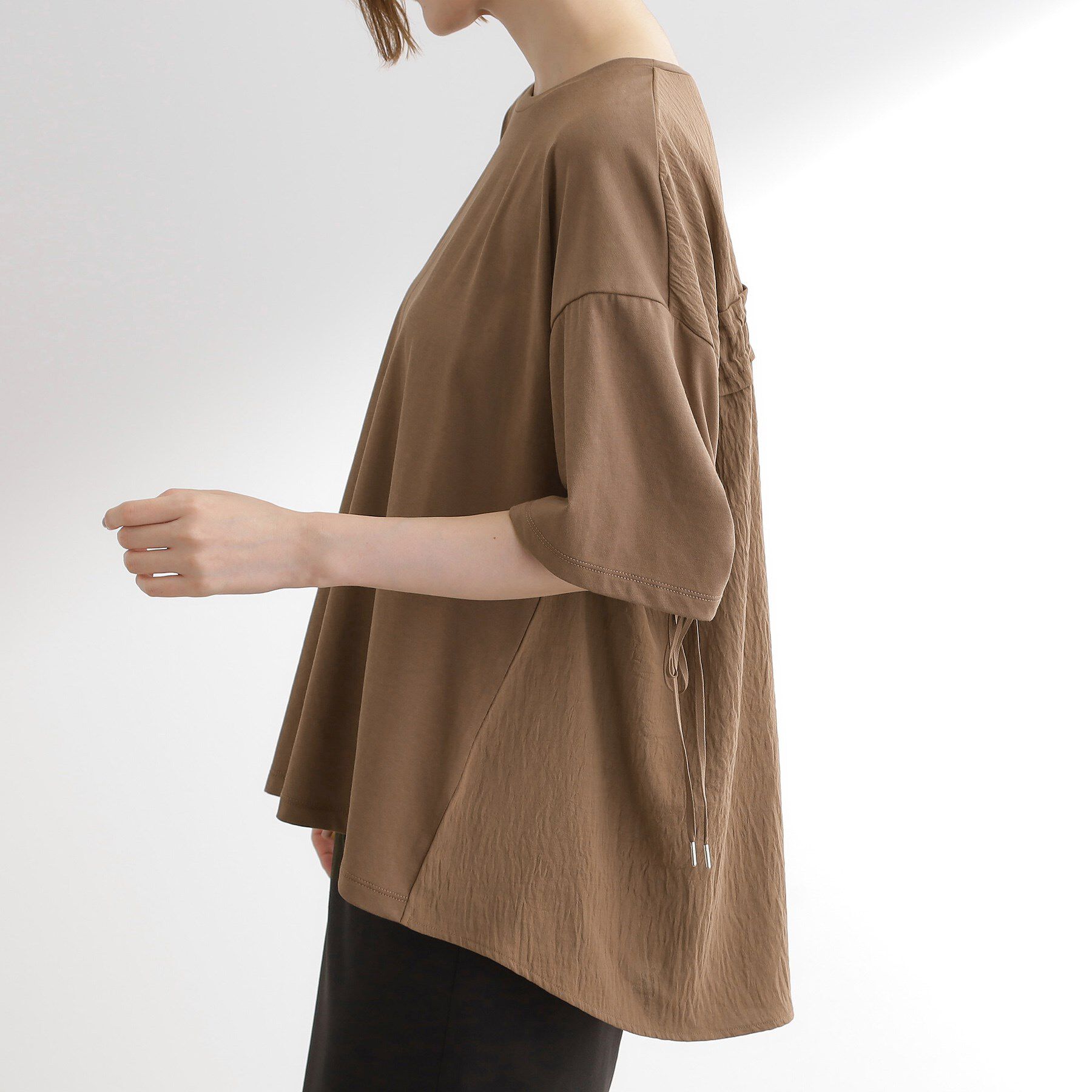 grove「後ろ姿で魅せる　バックドロストシャーリングTシャツ」|Tシャツ・カットソー|