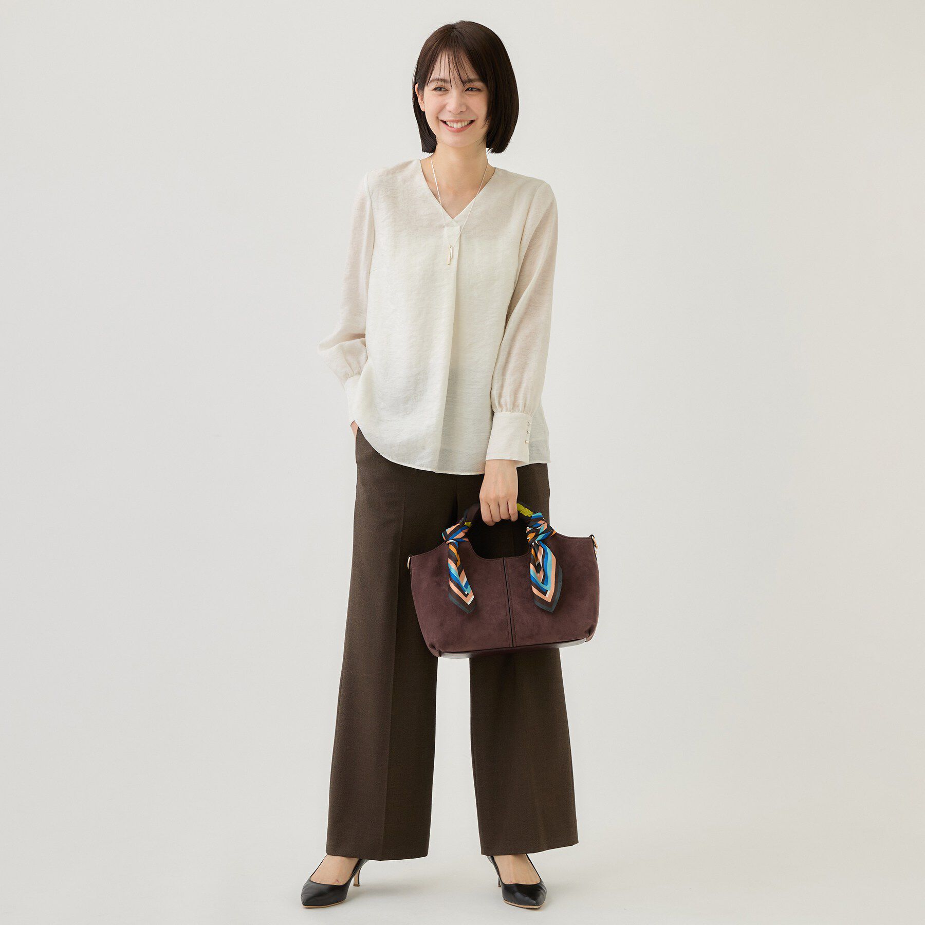 INDIVI「【日本製／シルク混】ジャカードVネックブラウス」|シャツ・ブラウス|