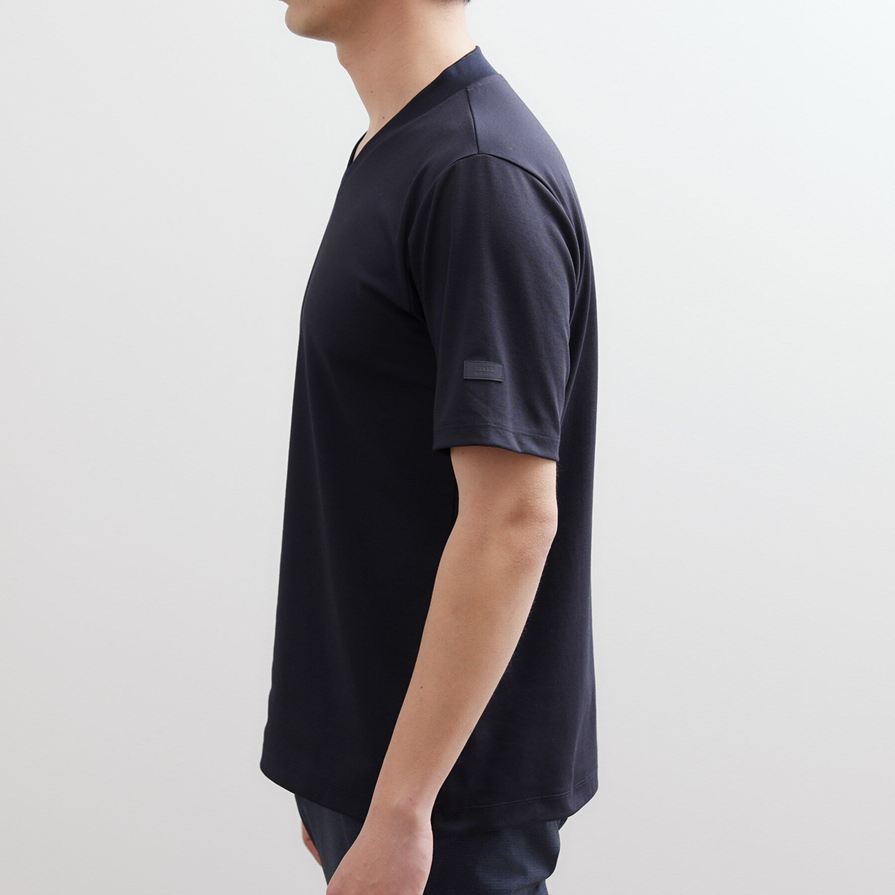TAKEO KIKUCHI「テーラードジャージ Vネック」|Tシャツ・カットソー|