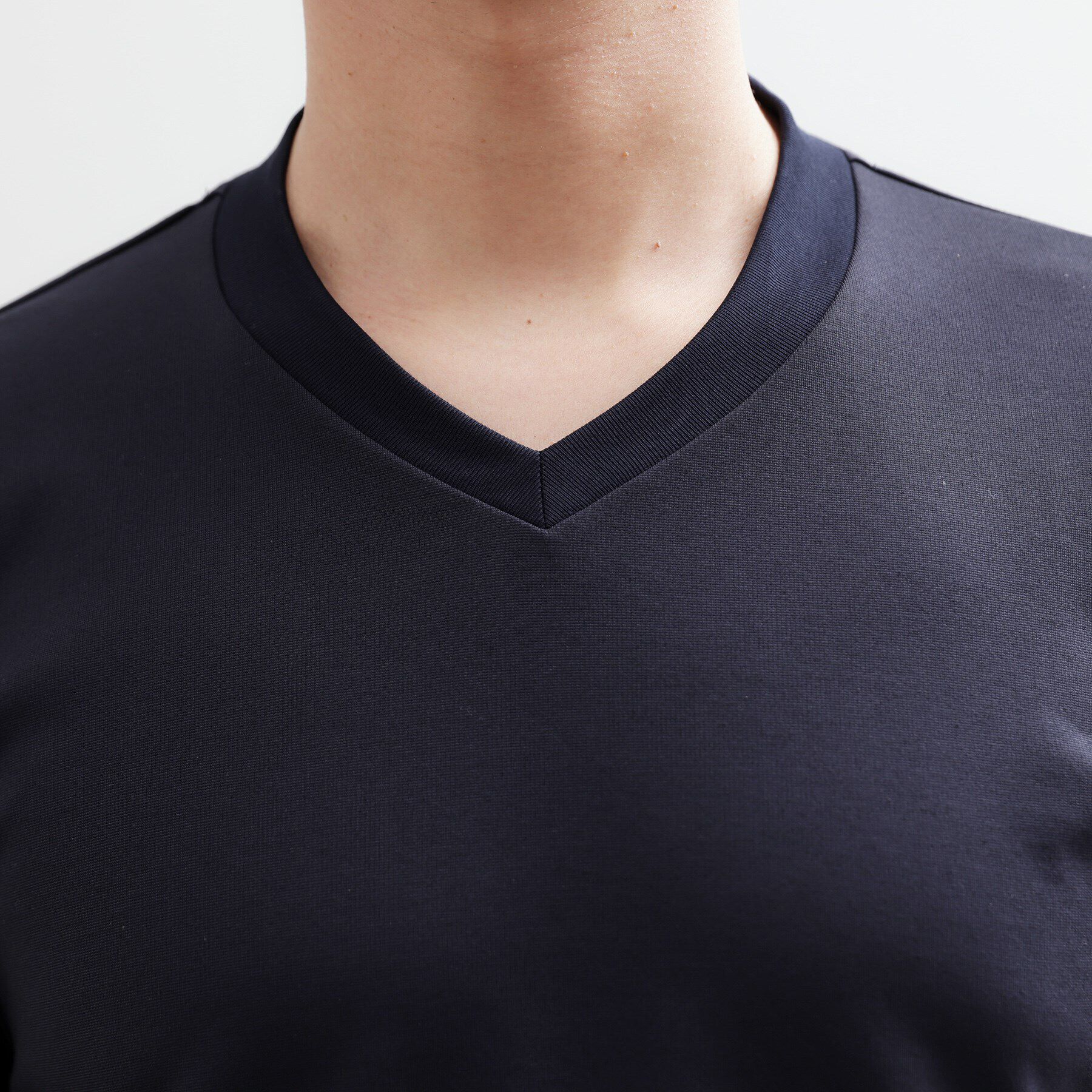 TAKEO KIKUCHI「テーラードジャージ Vネック」|Tシャツ・カットソー|