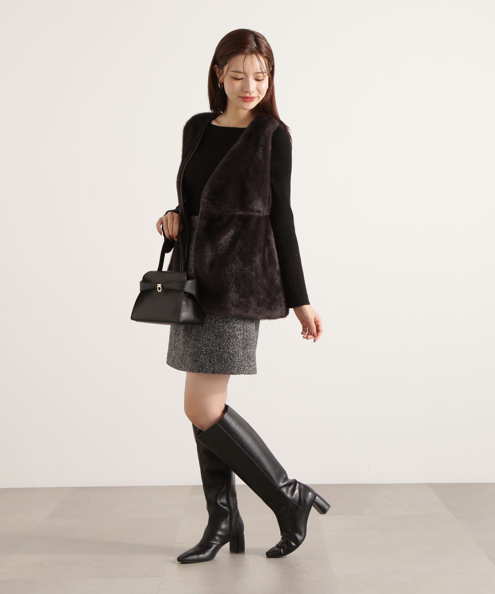 PROPORTION BODY DRESSING「フェイクファーペプラムジレ 25AW」|ブルゾン・スタジャン|