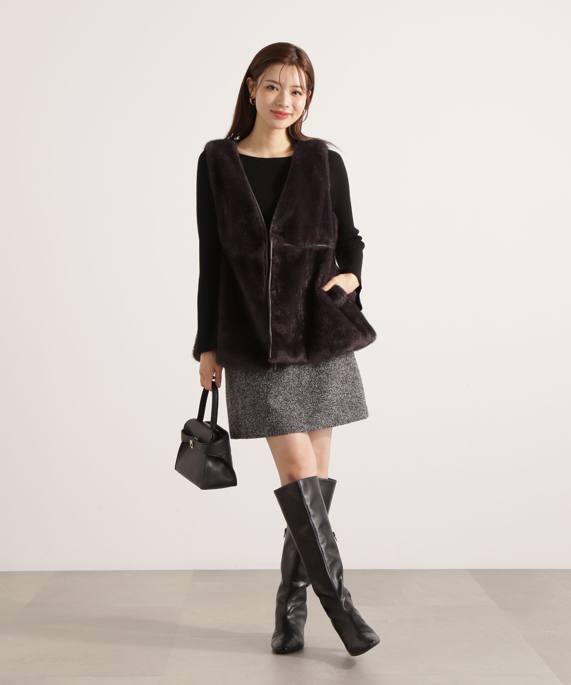 PROPORTION BODY DRESSING「フェイクファーペプラムジレ 25AW」|ブルゾン・スタジャン|