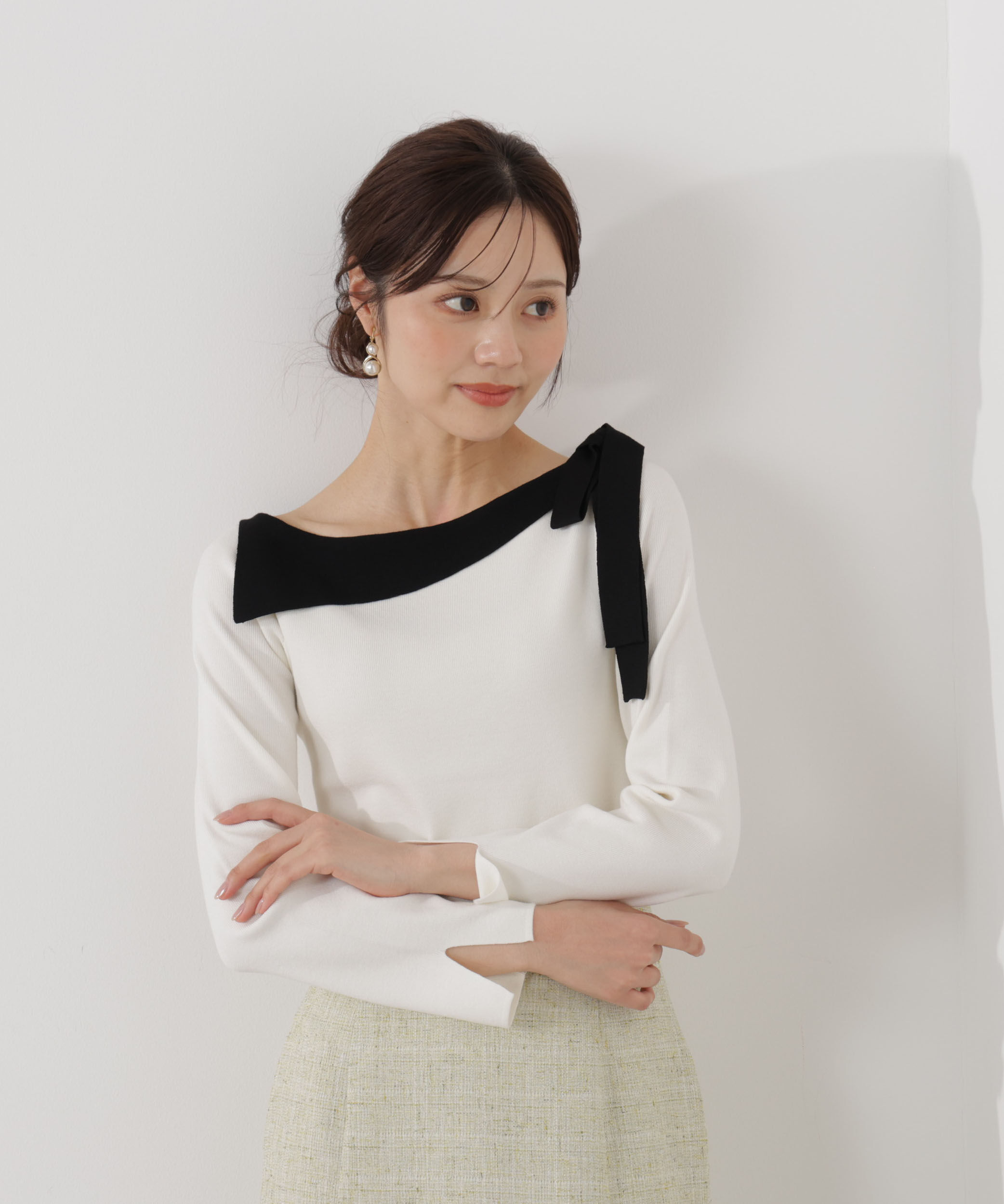 PROPORTION BODY DRESSING「＜ウォッシャブル/UV＞サイドリボン総針ニット」|ニット・セーター|エクリュ&times;ブ  1