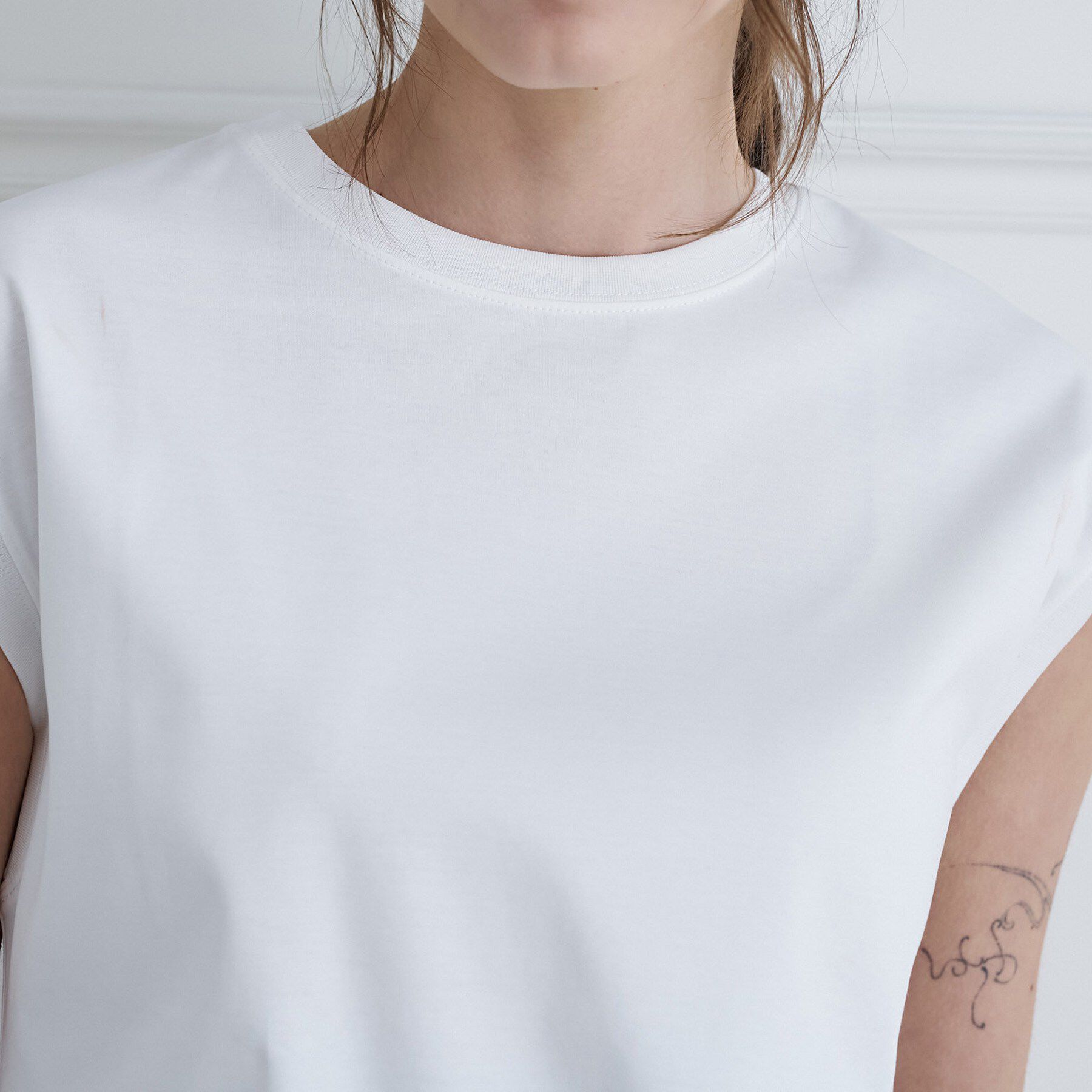 DRESSTERIOR「【接触冷感／抗菌防臭／消臭】アイスクリアコットンフレンチスリーブT」|Tシャツ・カットソー|