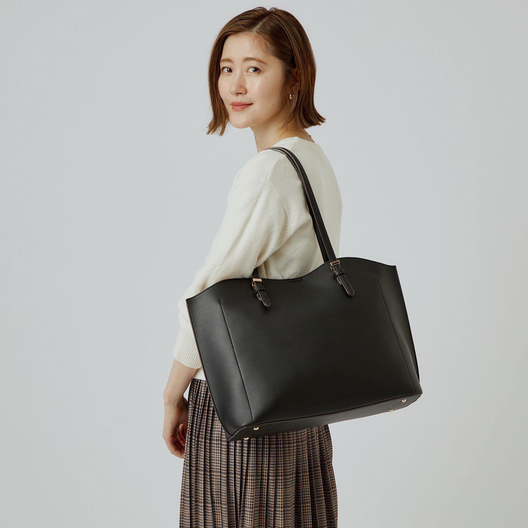 grove「【人間工学】メタルバーA4トート」|トートバッグ|