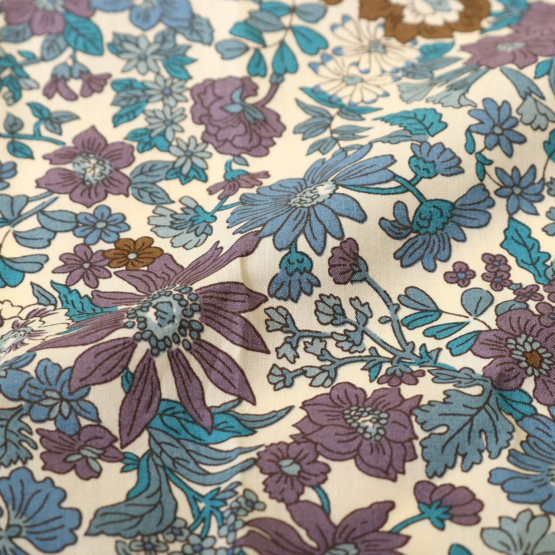 TAKEO KIKUCHI「【LIBERTY】 リバティプリントハンカチ&times;名刺入れ GIFTBOX」|名刺入れ・カードケース|