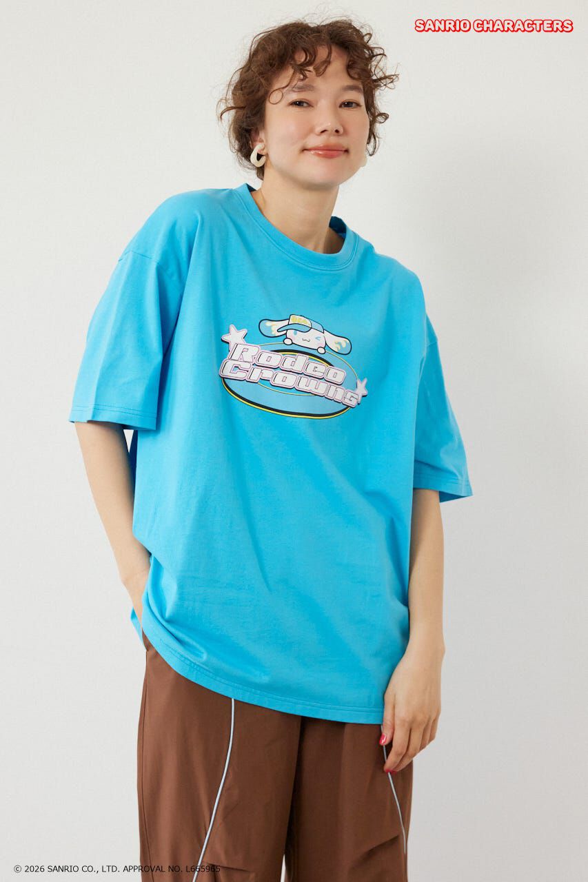 RODEO CROWNS「＜UNISEX＞(サンリオキャラクターズ) Y2KロゴTシャツ」|Tシャツ・カットソー|BLU