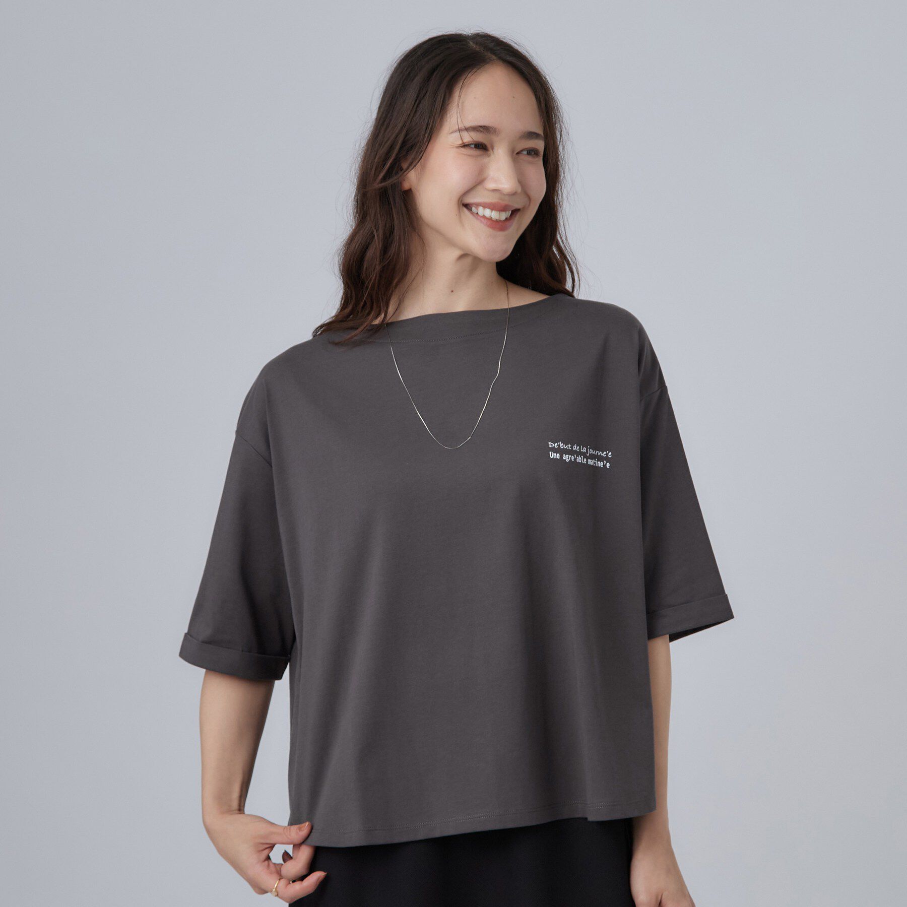 SHOO･LA･RUE「【洗濯機可/体型カバー】首元すっきり ゆるバックギャザーTシャツ」|Tシャツ・カットソー|