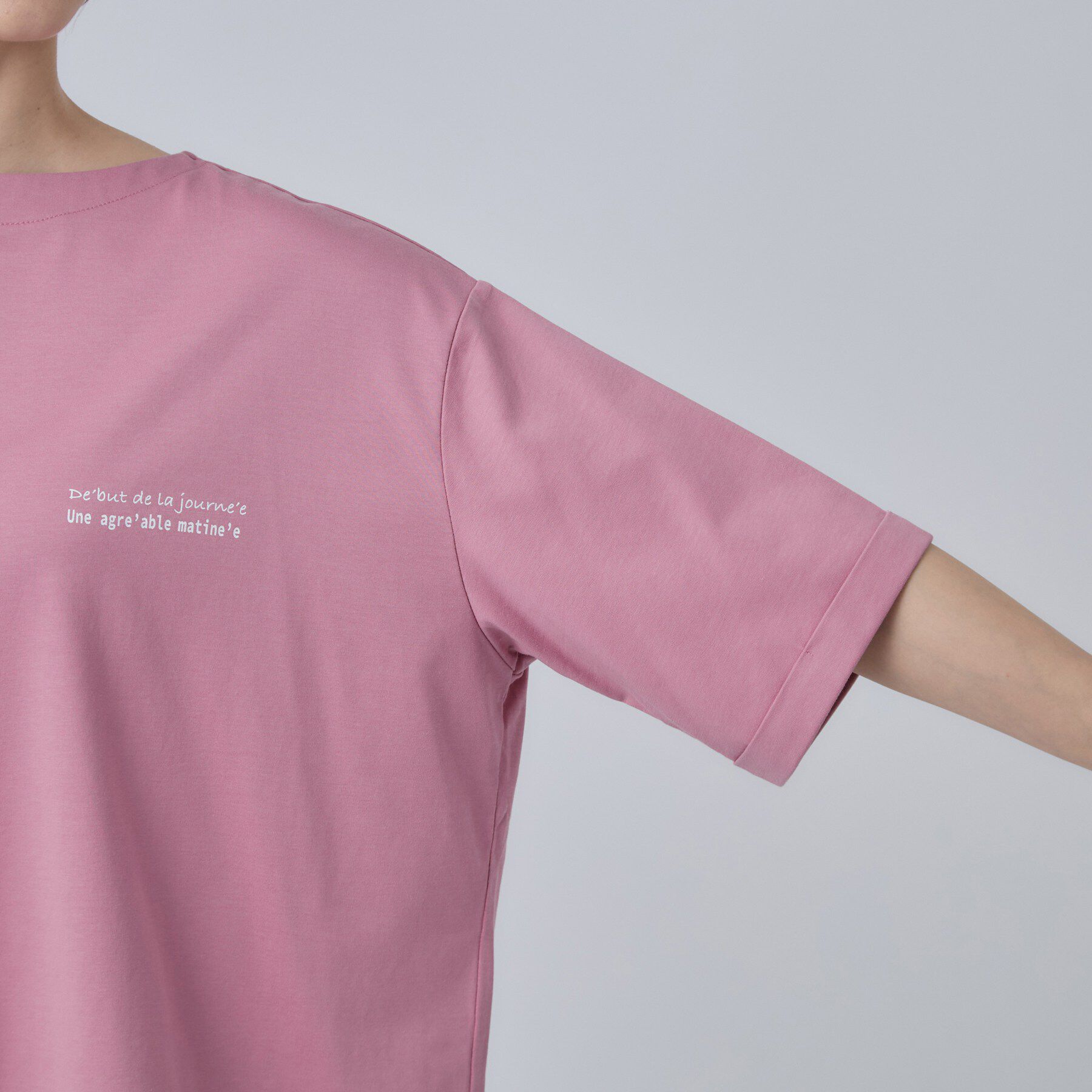SHOO･LA･RUE「【洗濯機可/体型カバー】首元すっきり ゆるバックギャザーTシャツ」|Tシャツ・カットソー|