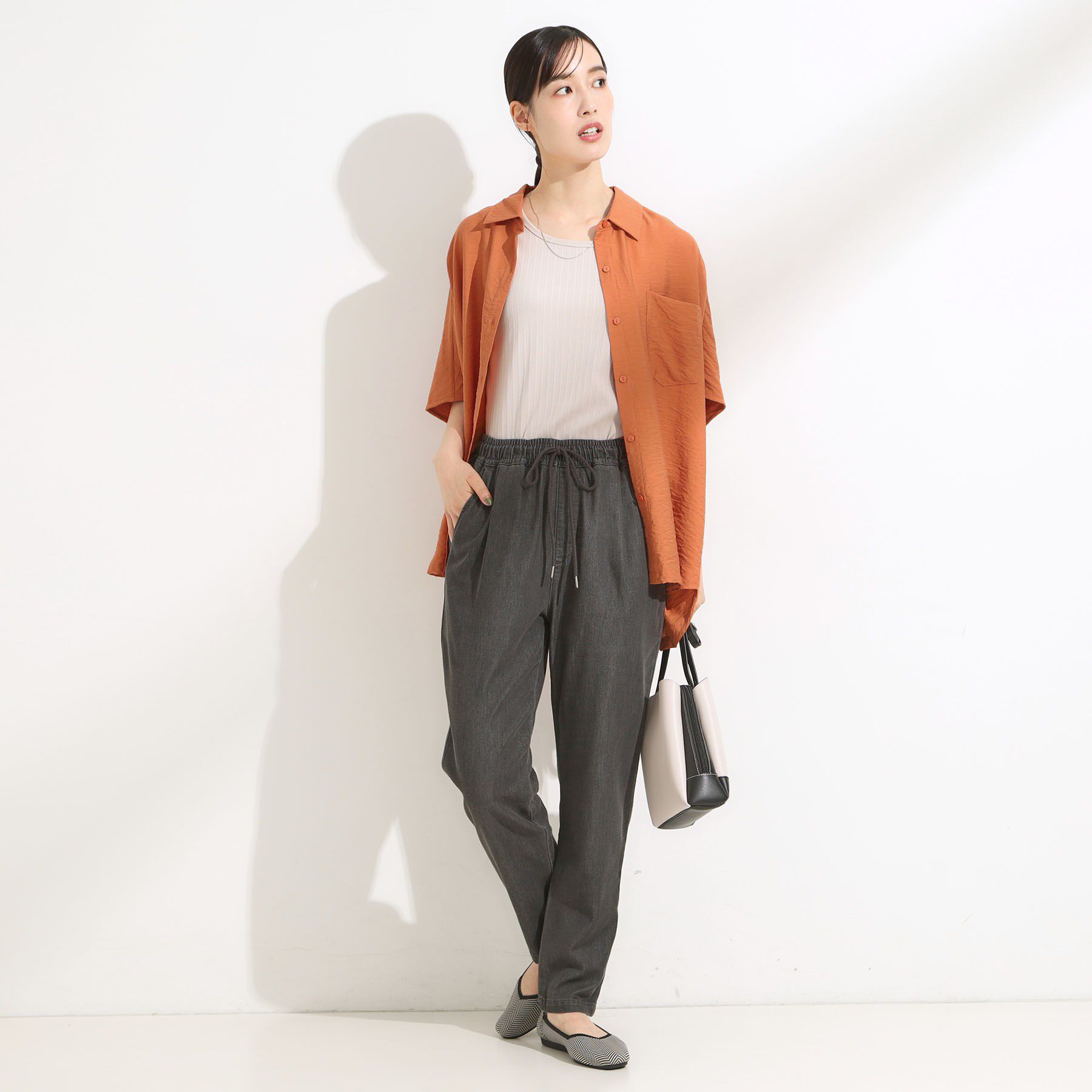 SHOO･LA･RUE「【高レビュー/SS-LL/美脚シルエット】自然に体型カバー イージーデニム テーパードパンツ」|デニム|