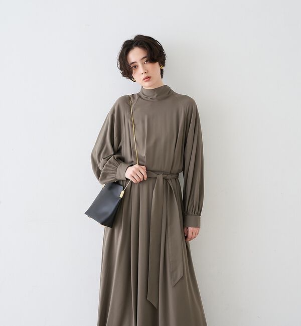 Rouge vif「スタンドネックウエストマークワンピース/共布ベルト付き【予約】」|ワンピース|