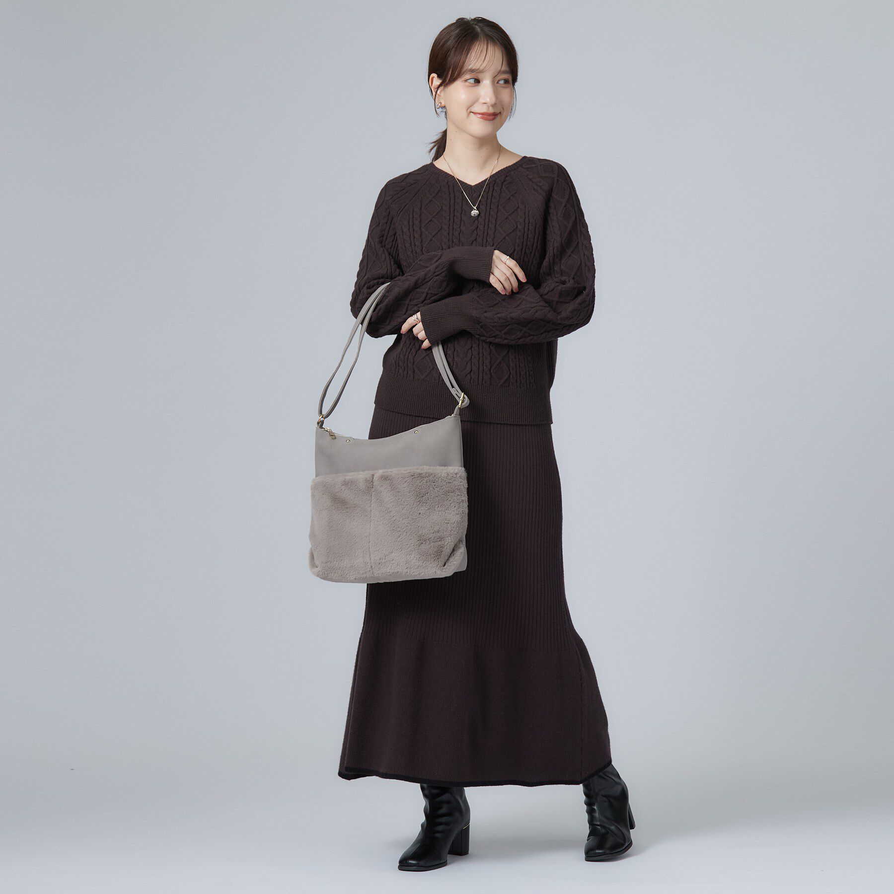 SHOO･LA･RUE「フロントポケットフェイクファーショルダーバッグ」|ショルダー・メッセンジャー|