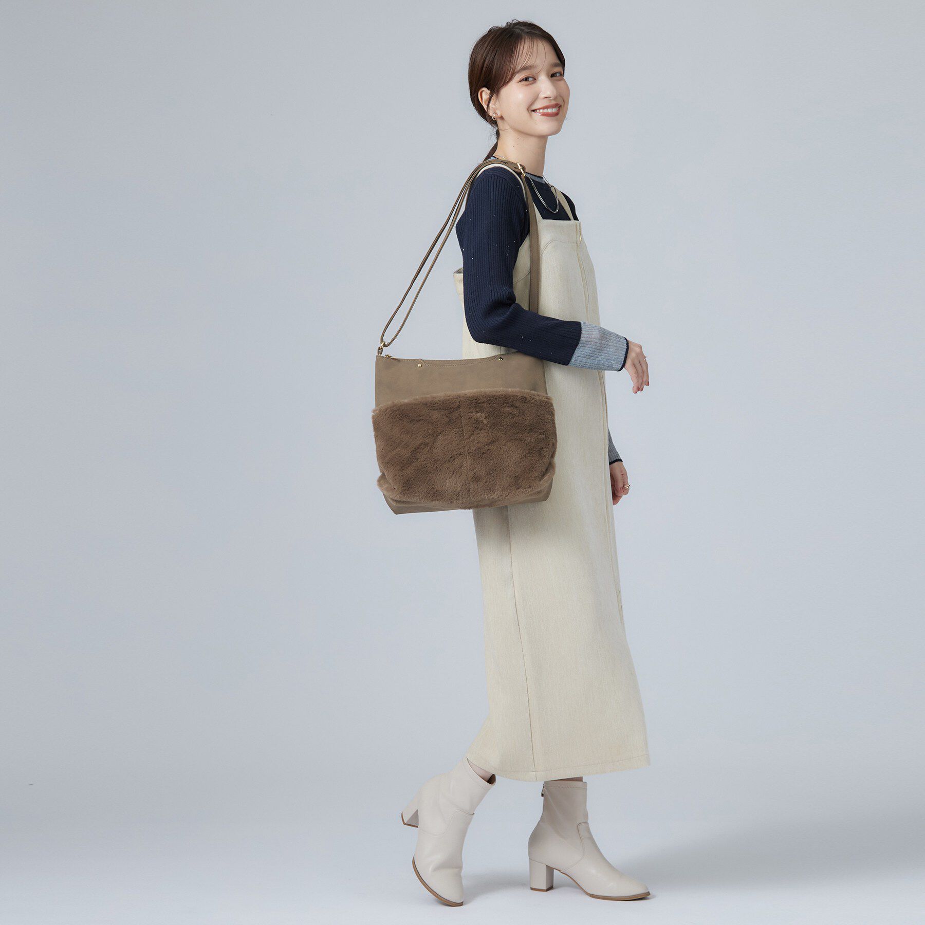 SHOO･LA･RUE「フロントポケットフェイクファーショルダーバッグ」|ショルダー・メッセンジャー|