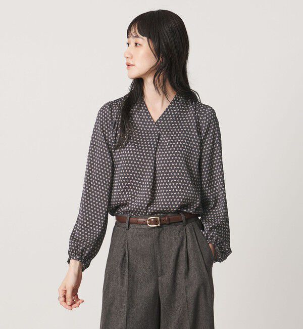 UNITED ARROWS「サテン ドレープ Vネック ブラウス」|シャツ・ブラウス|