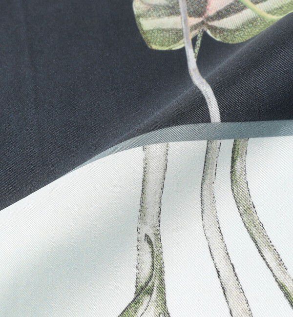 TOMORROWLAND GOODS「ATELIER TOMORROW DOUBLE FLOWER シルクスカーフ」|バンダナ・スカーフ|