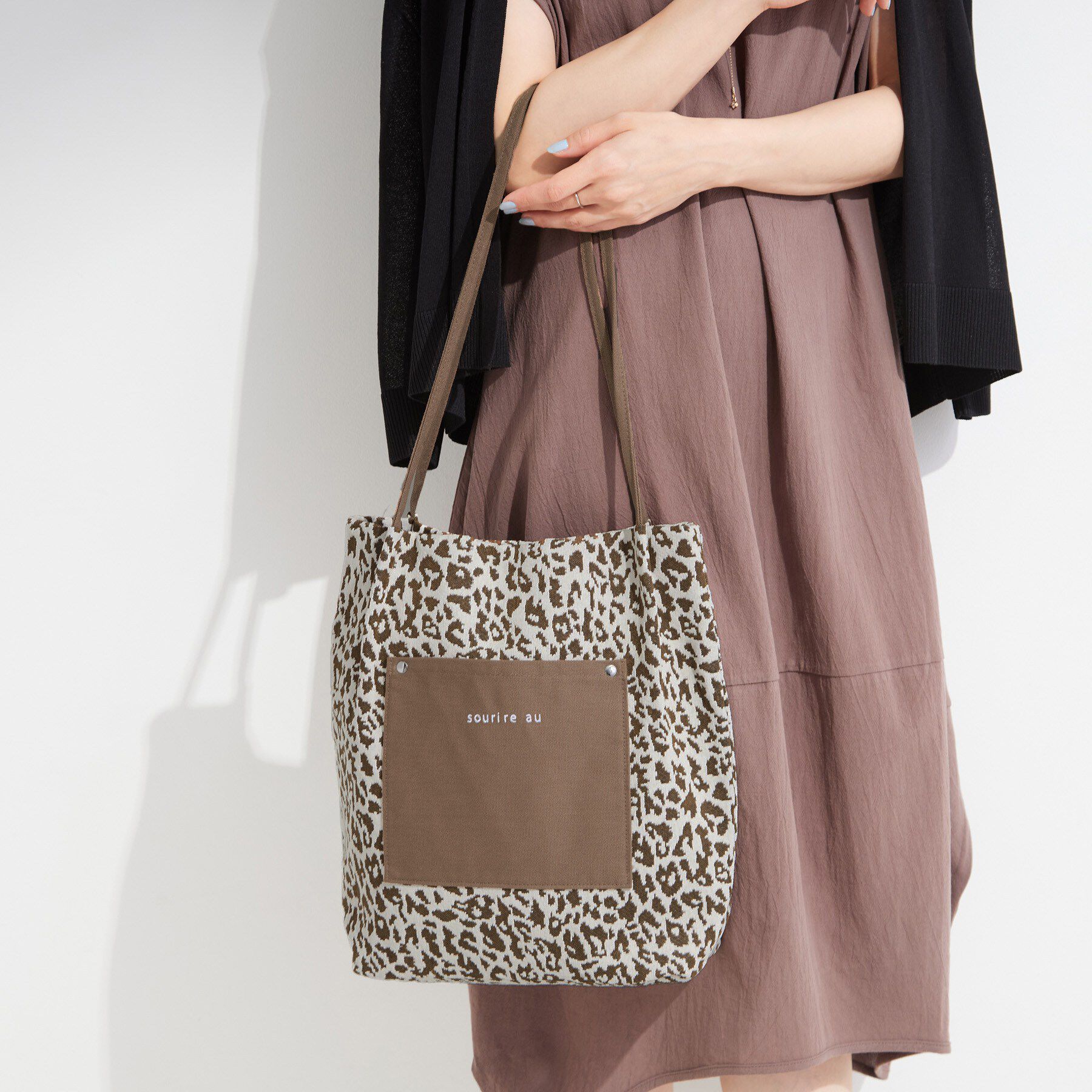 SHOO･LA･RUE「【A4サイズ/柄が選べる】肩掛けしやすい キャンバストートバッグ」|トートバッグ|
