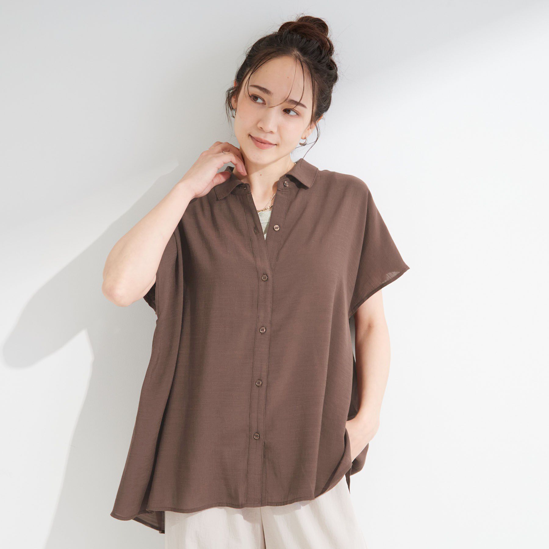 SHOO･LA･RUE「【UV/洗濯機可】ほんのりシアーで上品な バックギャザーブラウス」|シャツ・ブラウス|