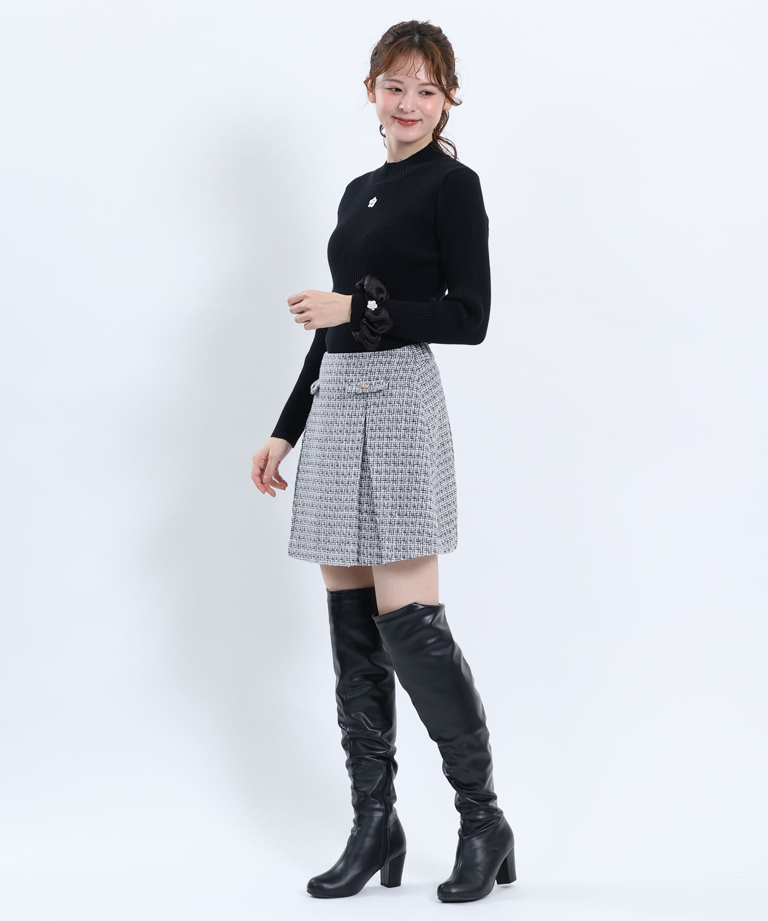 MARY QUANT「メタルデイジーサテン シュシュ」|ヘアゴム・シュシュ|
