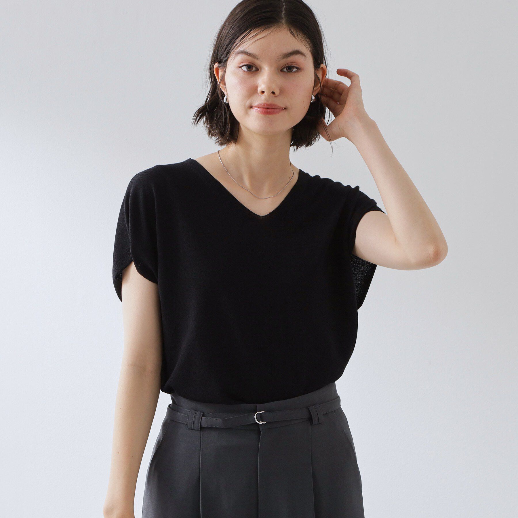 THE SHOP TK「【さらっとタッチ】Vネックニット」|ニット・セーター|