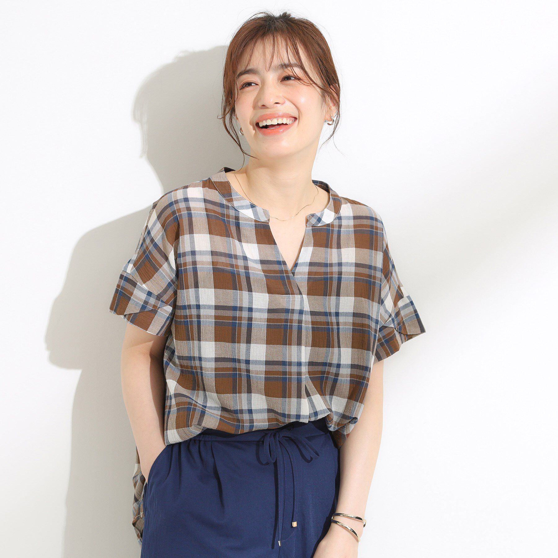 SHOO･LA･RUE「【S-LL】きれいに体型カバー さらシャリコットン スキッパーシャツ」|シャツ・ブラウス|