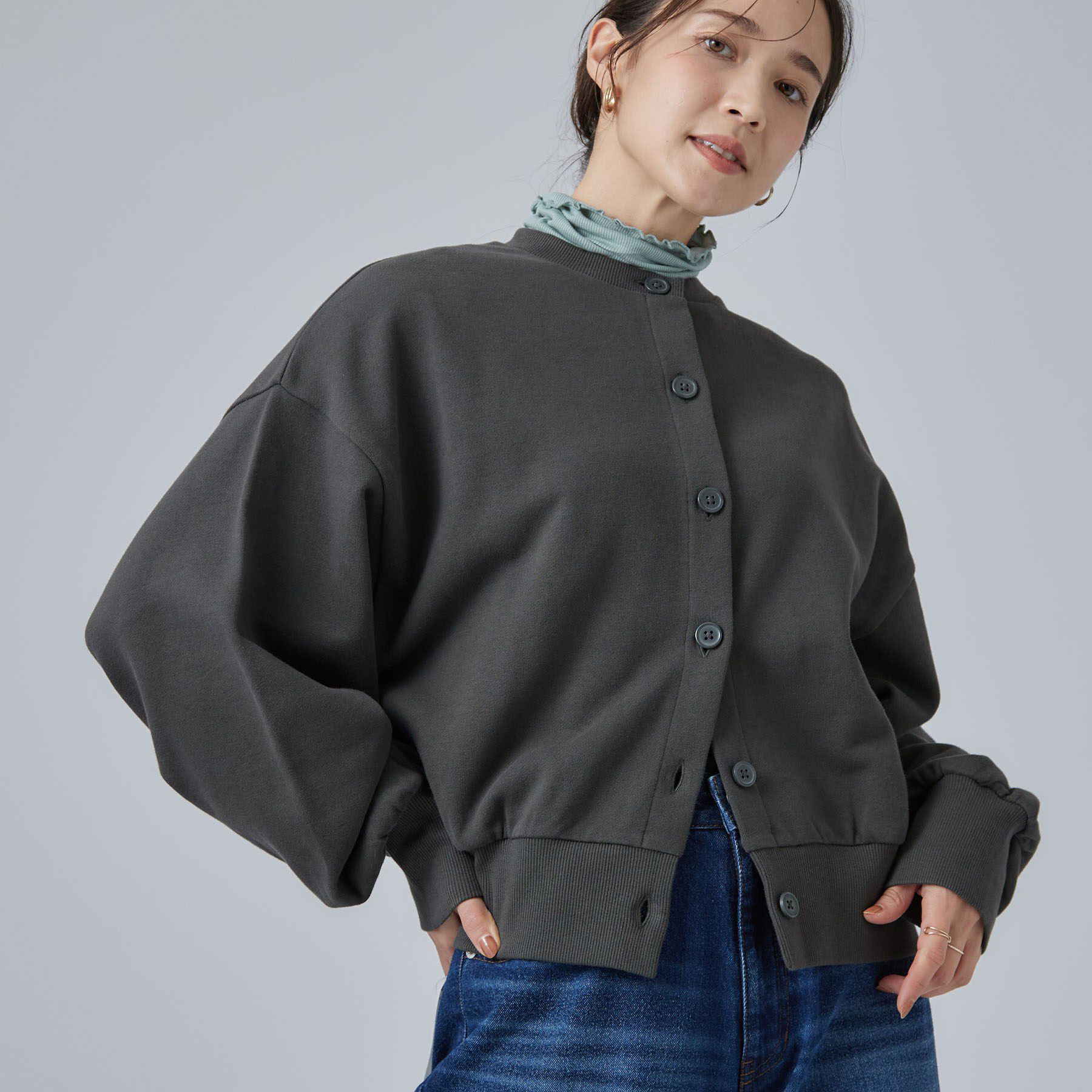 SHOO･LA･RUE「【S-LL/洗濯機可】裾刺繍がアクセント ゆるっと決まる スウェットカーディガン」|カーディガン|チャコールグレー(0