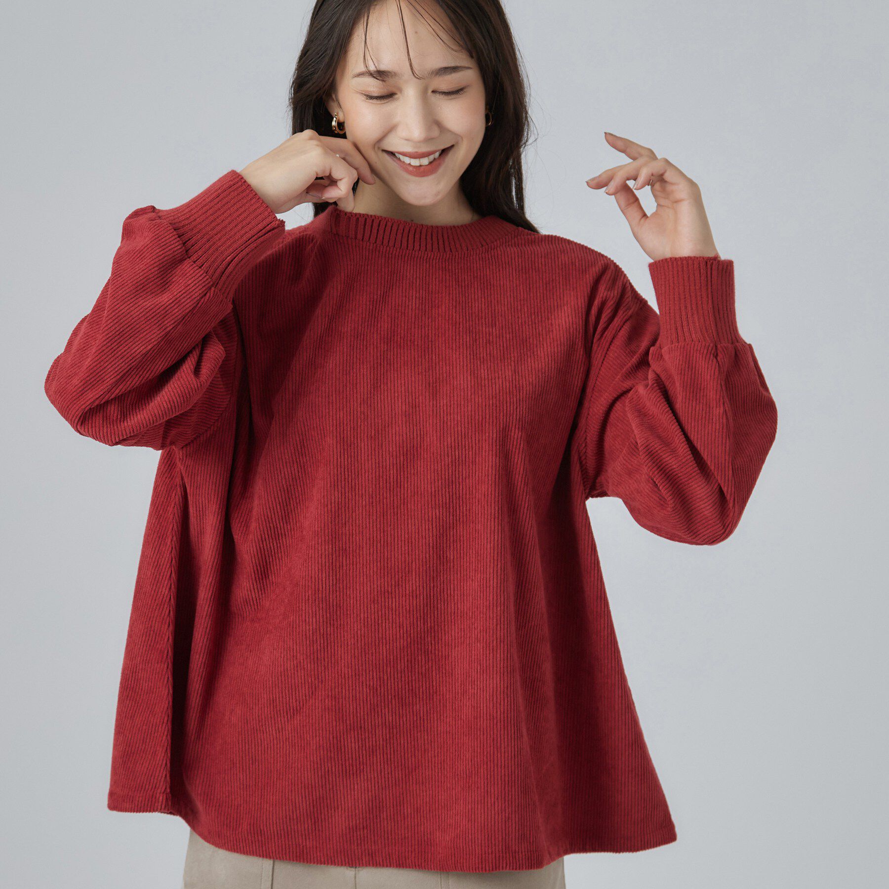 SHOO･LA･RUE「【S-LL/洗濯機可/前後2WAY】大人カジュアルにきまる コーデュロイトップス」|Tシャツ・カットソー|レッド(061)