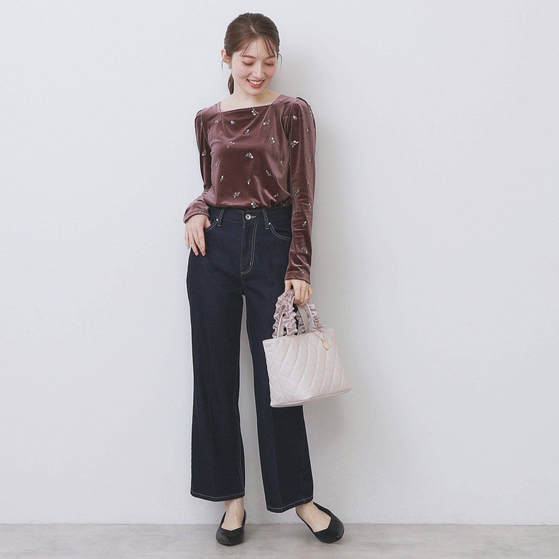 index「バックシャン小花刺繍ベロアトップス【洗濯機OK】」|Tシャツ・カットソー|