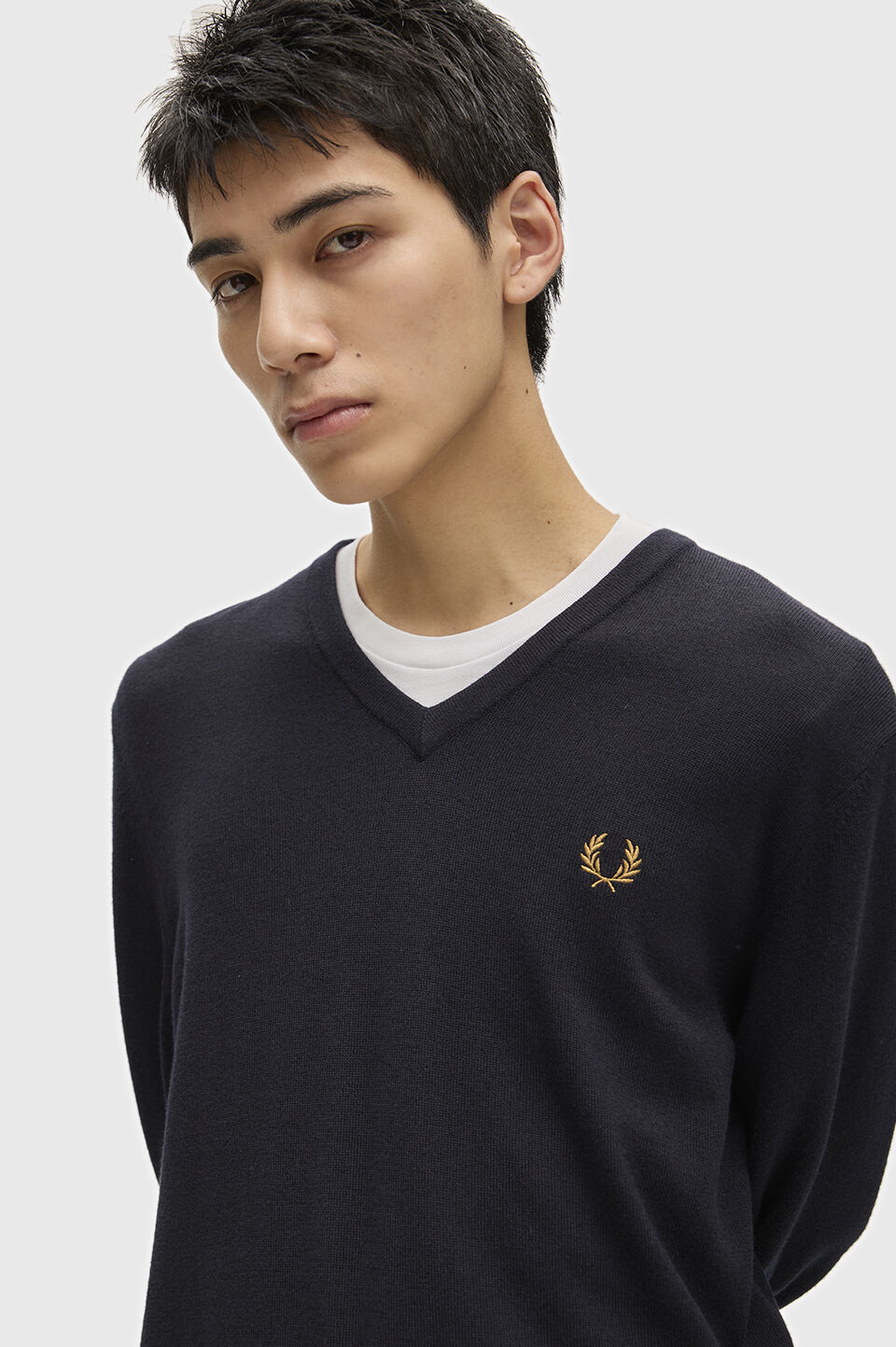 FRED PERRY 「FRED PERRY／Classic V Neck Sweater／ワンポイントロゴ刺繍 クラシックVネックニット」|ニット・セーター|