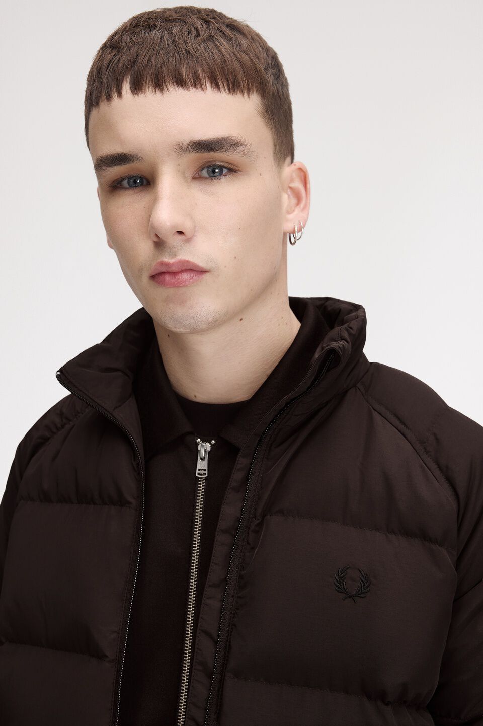 FRED PERRY 「FRED PERRY／Raglan Sleeve Padded Jacket／ワンポイントロゴ ラグランスリーブ中綿ジャケット」|その他|