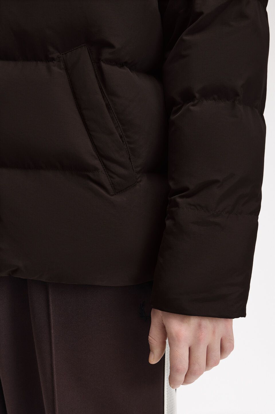 FRED PERRY 「FRED PERRY／Raglan Sleeve Padded Jacket／ワンポイントロゴ ラグランスリーブ中綿ジャケット」|その他|