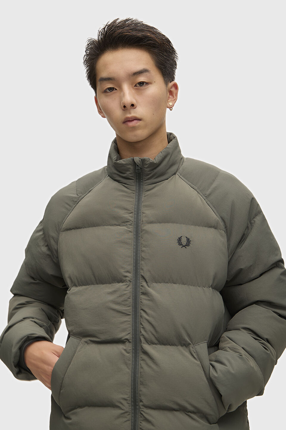 FRED PERRY 「FRED PERRY／Raglan Sleeve Padded Jacket／ワンポイントロゴ ラグランスリーブ中綿ジャケット」|その他|