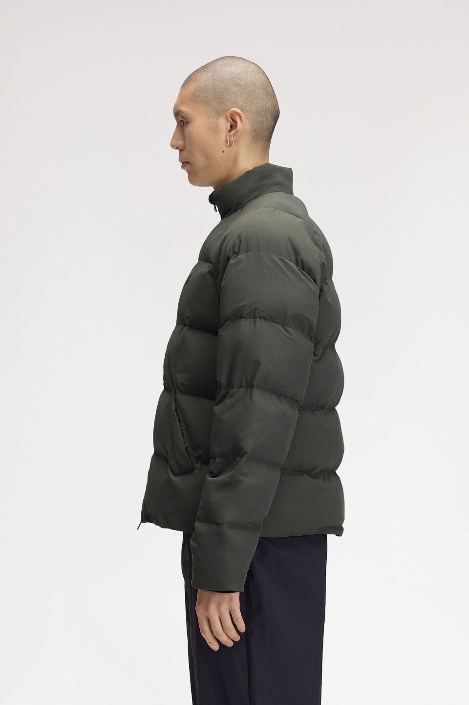 FRED PERRY 「FRED PERRY／Raglan Sleeve Padded Jacket／ワンポイントロゴ ラグランスリーブ中綿ジャケット」|その他|