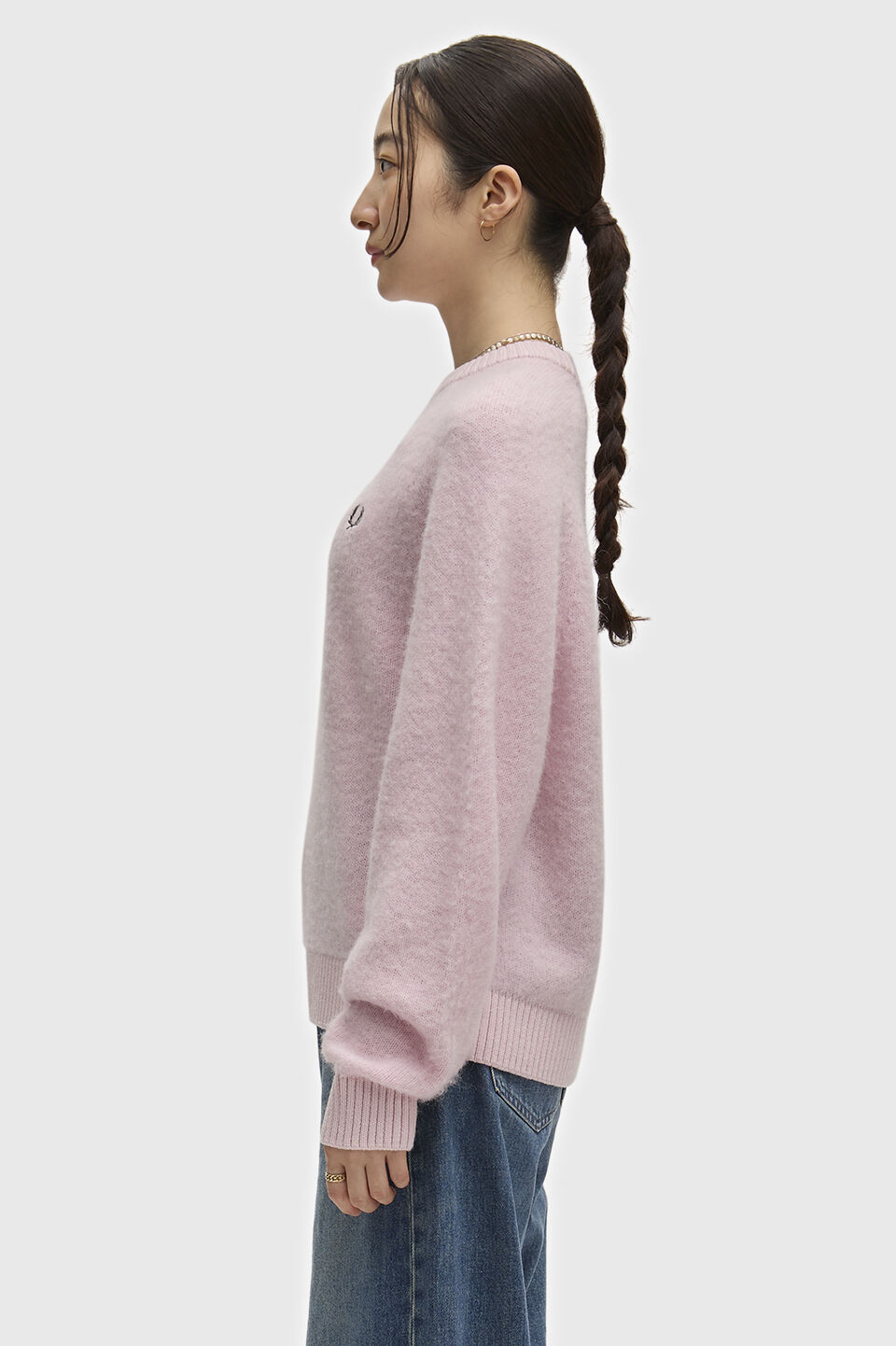 FRED PERRY 「FRED PERRY／Brushed Crew Neck Jumper／ワンポイント刺繍ロゴ クルーネックニット」|ニット・セーター|