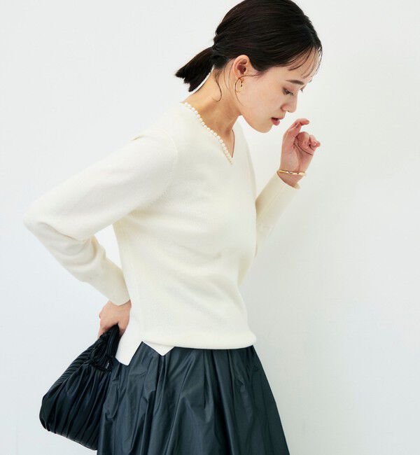 NOLLEY'S sophi「【WEB限定】《手洗い可能》片衿パール総針Vネックプルオーバー」|ニット・セーター|