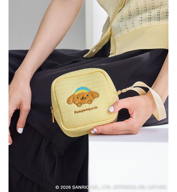 ROPE PICNIC PASSAGE「【サンリオキャラクターズ&times;ROPE' PICNIC】日焼けデザイン ハンドストラップスクエアポーチ」|ポーチ|イエロー系(81)