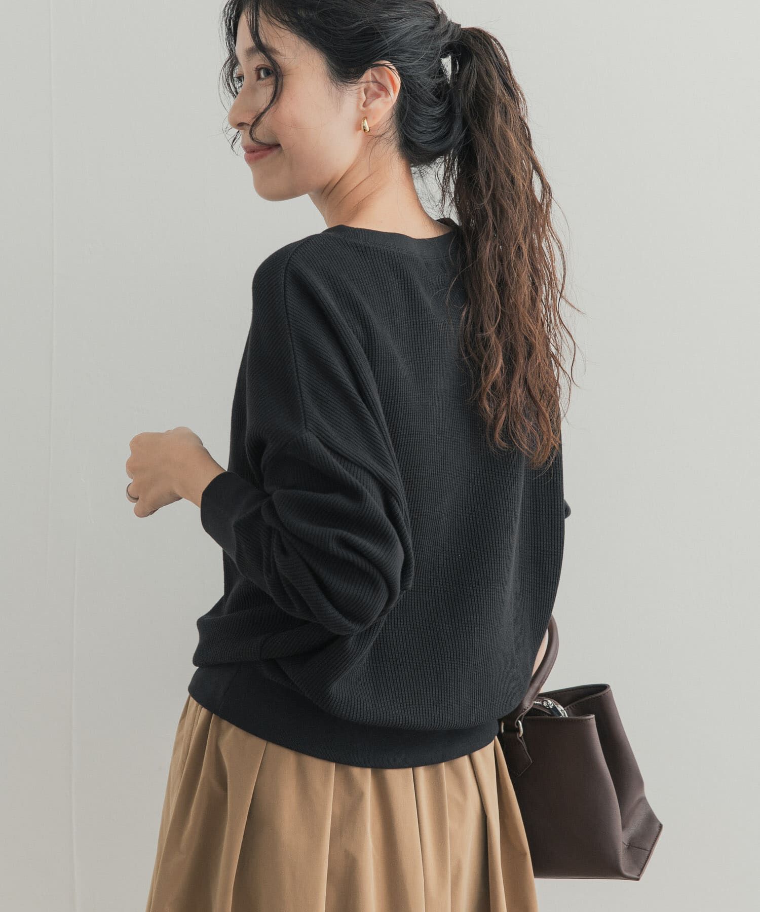 URBAN RESEARCH DOORS「『一部WEB限定カラー』タックフライスロングスリーブプルオーバー」|Tシャツ・カットソー|
