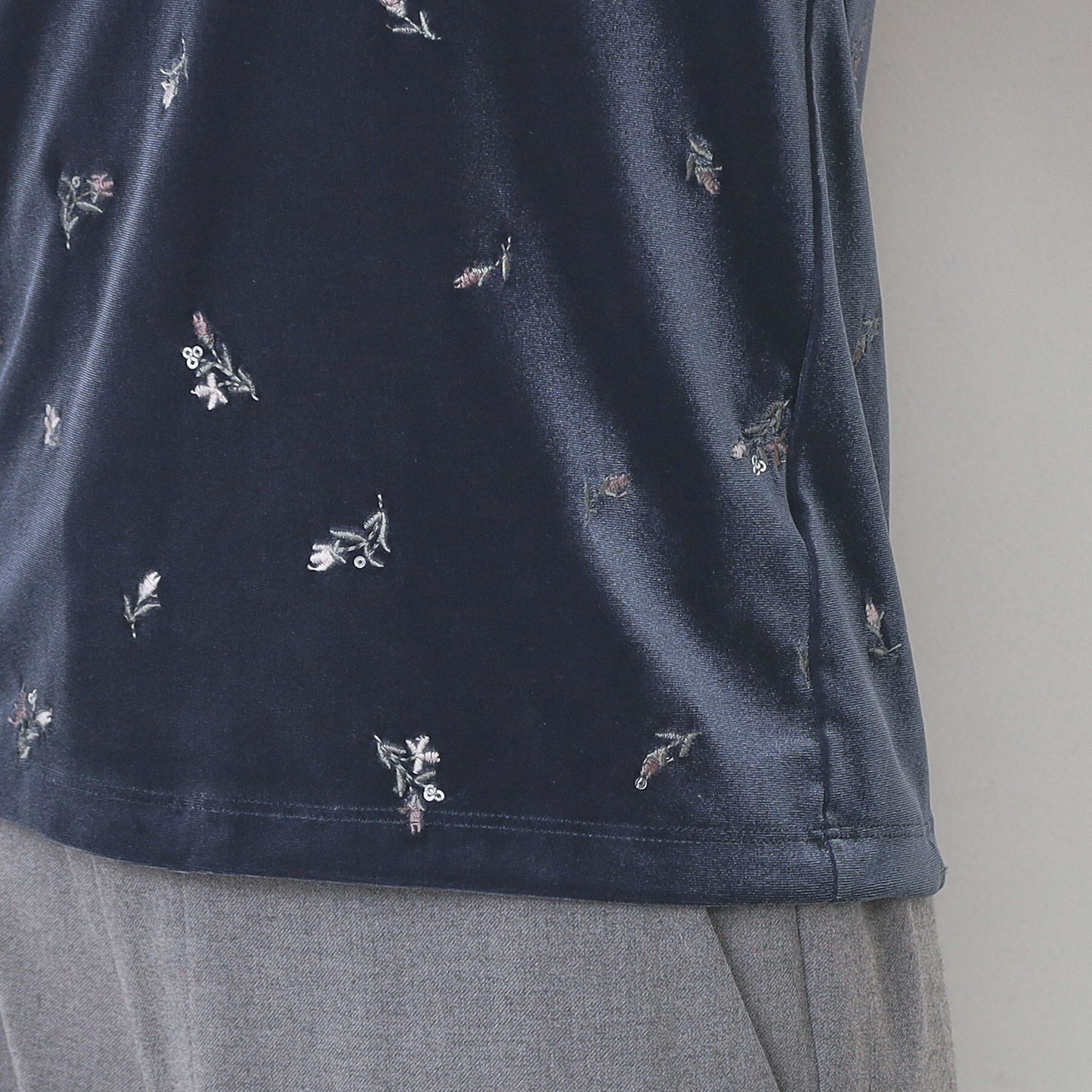 index「バックシャン小花刺繍ベロアトップス【洗濯機OK】」|Tシャツ・カットソー|