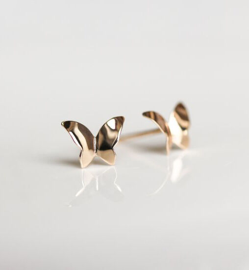  「ゴールド バタフライ ピアス | K10YG 〈ミラー〉」|ピアス|
