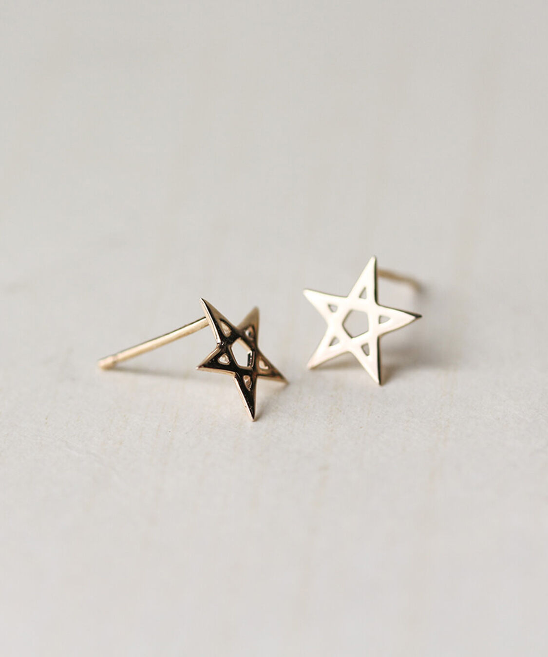  「ゴールド スター ピアス | K10YG 〈Web限定〉」|ピアス|
