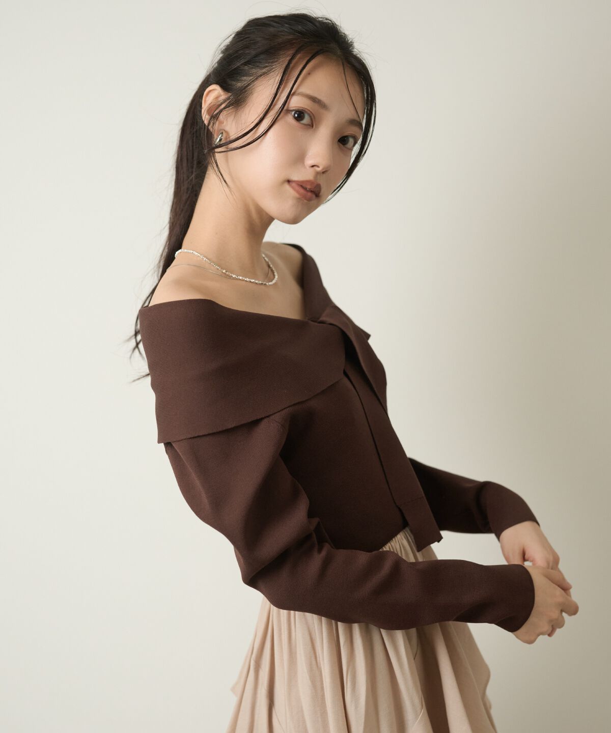 アンドクチュール「オフショルフリルドッキングワンピース」|ワンピース|
