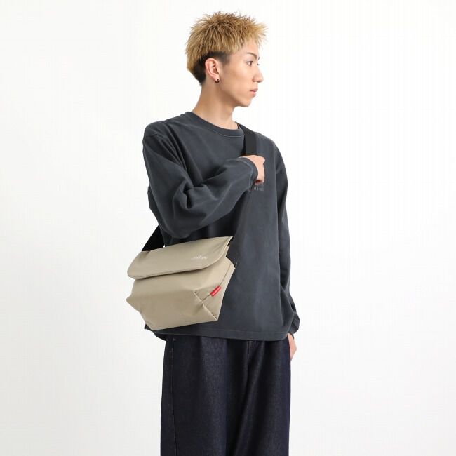 Manhattan Portage「NYLON MESSENGER BAG JR (SM) BP W/DIV MGNT NYLON TUSSAH QUILL」|ショルダー・メッセンジャー|
