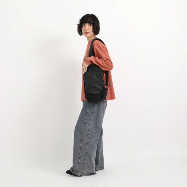 Manhattan Portage「LITTLE ITALY CROSSBODY BAG VEG LEATHER 600D HYDR」|その他|