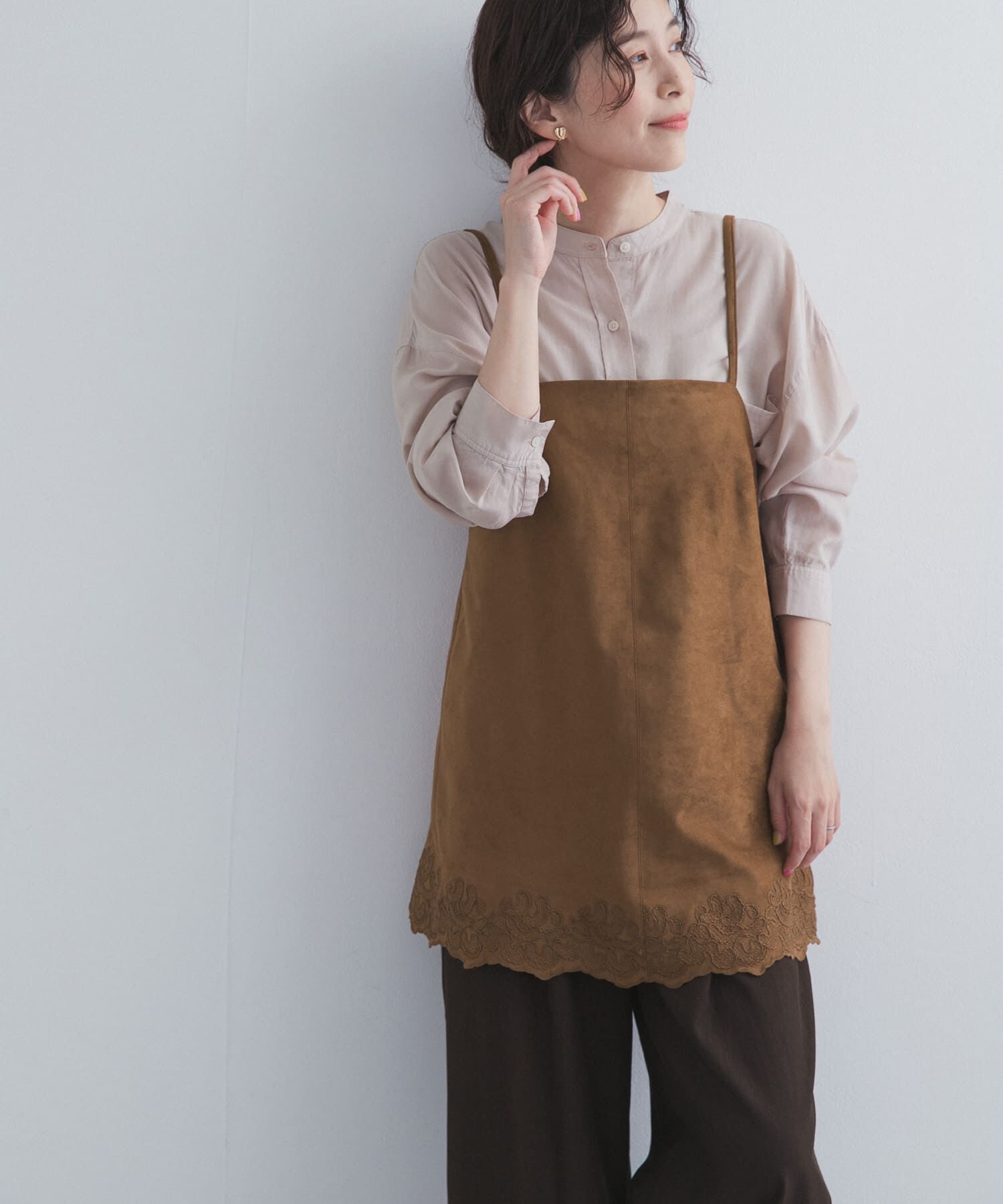 URBAN RESEARCH DOORS「ヘム刺繍スエードライクキャミソール 26AW」|その他|キャメル