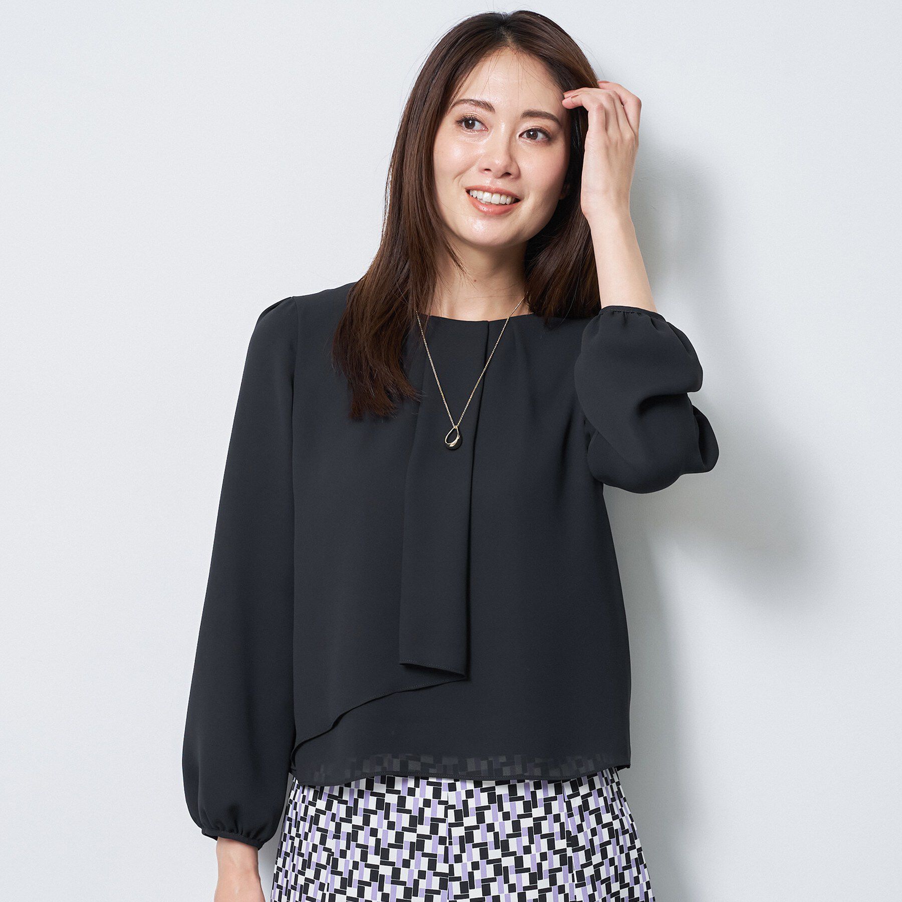 Reflect「【SS-4Lサイズ／通勤／セレモニー】クルーネック シフォンブラウス」|シャツ・ブラウス|ネイビー(094)