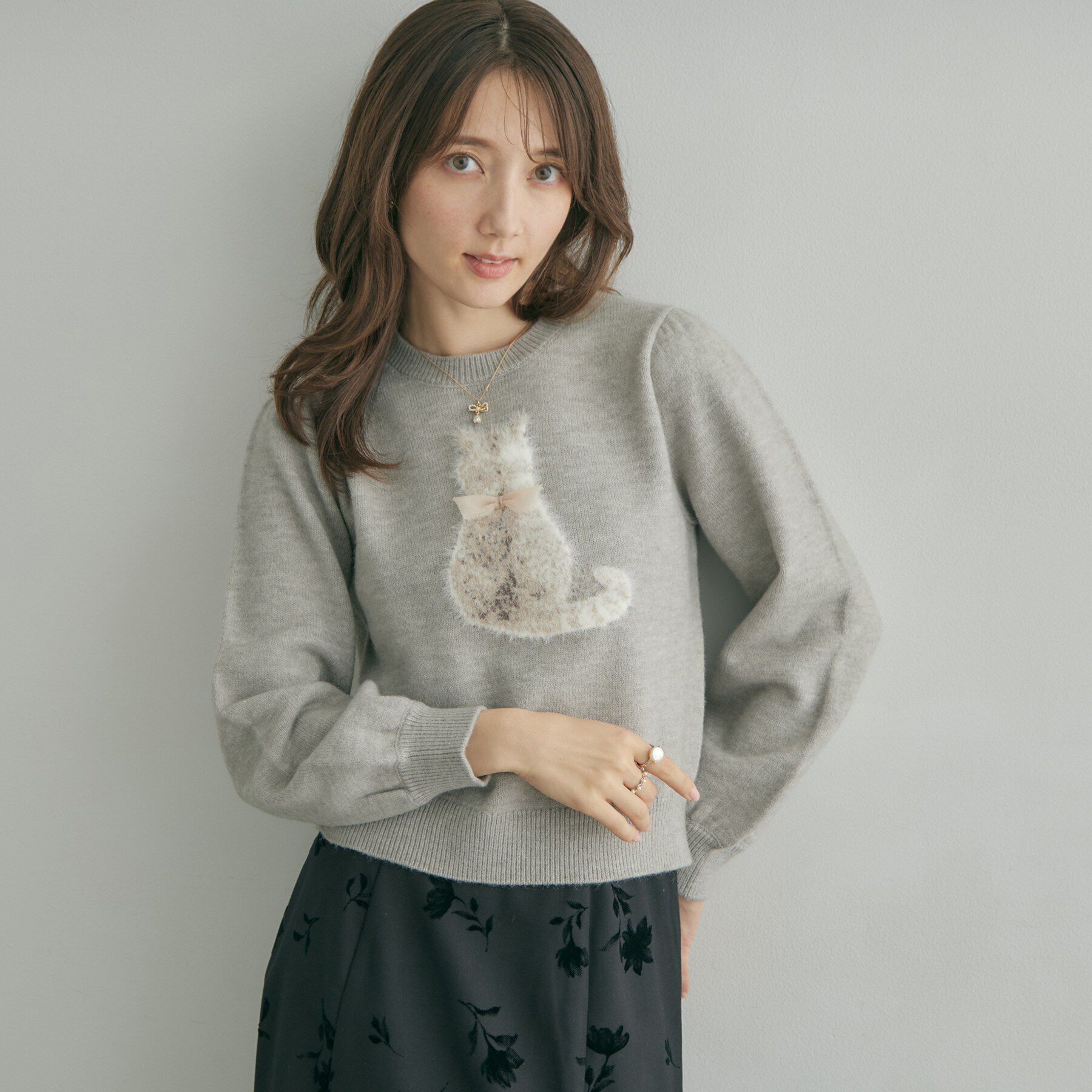 Couture broach「【ふわふわ猫ちゃんが可愛い】ジャカードニット」|ニット・セーター|グレー(012)