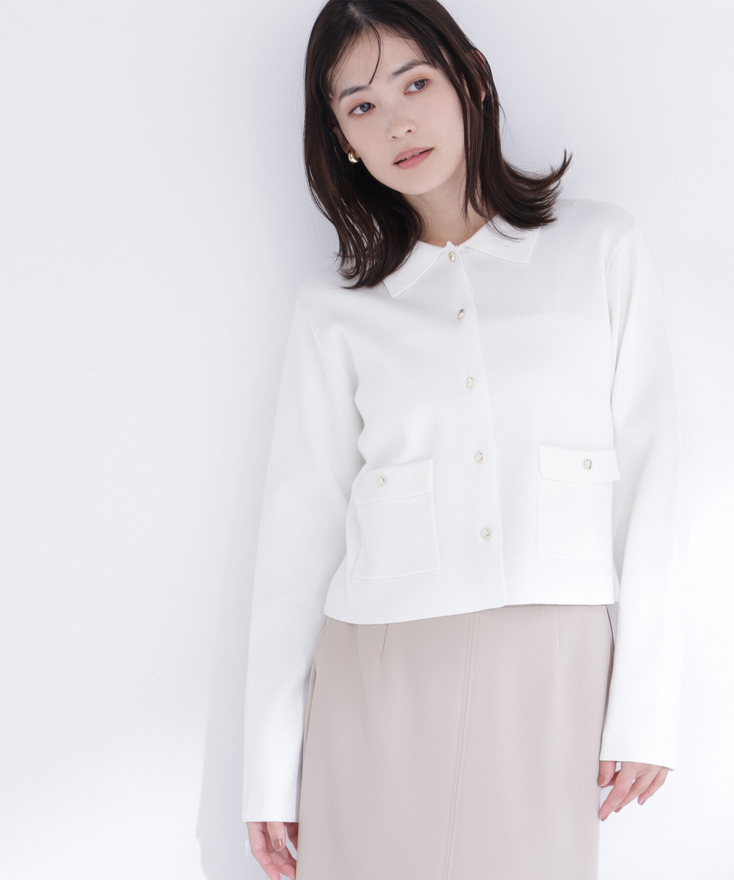  「〈ちょうど、いい服〉&ldquo;きちんと見え上手&rdquo;な襟付きニット」|ニット・セーター|オフホワイト1