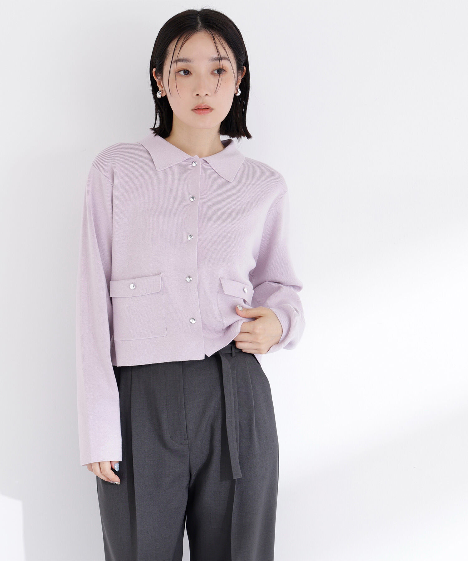  「〈ちょうど、いい服〉&ldquo;きちんと見え上手&rdquo;な襟付きニット」|ニット・セーター|