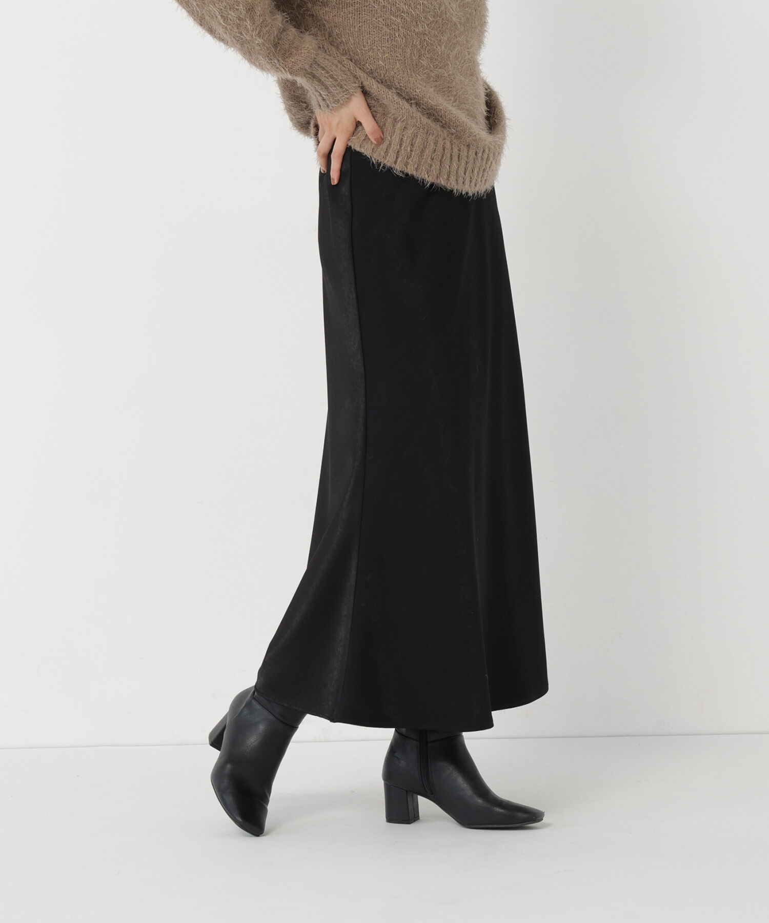  「バイアスサテンナロースカート　26FW」|スカート|