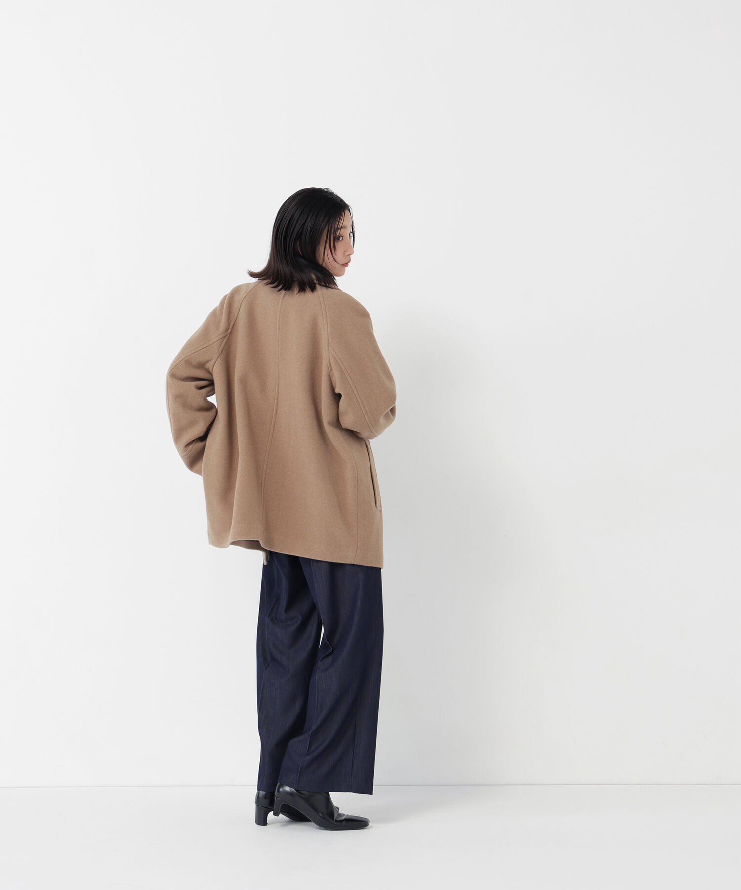  「ダブルブレストミドルコート 26AW」|ブルゾン・スタジャン|