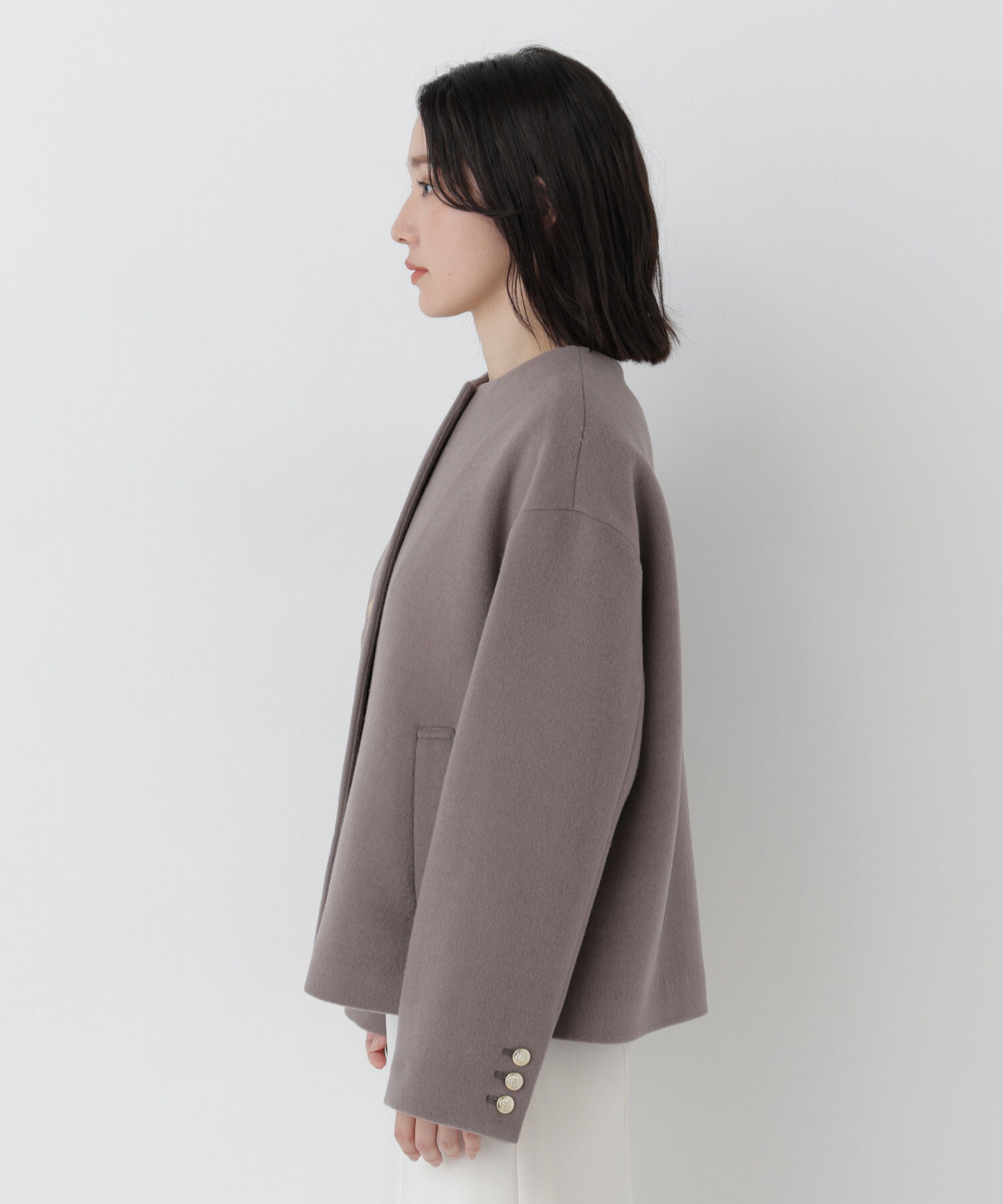  「<WEB限定ｶﾗｰ:ﾓｶ><ちょうど､いい服>&ldquo;いつものが見違えるﾊｰﾌｺｰ 」|ブルゾン・スタジャン|